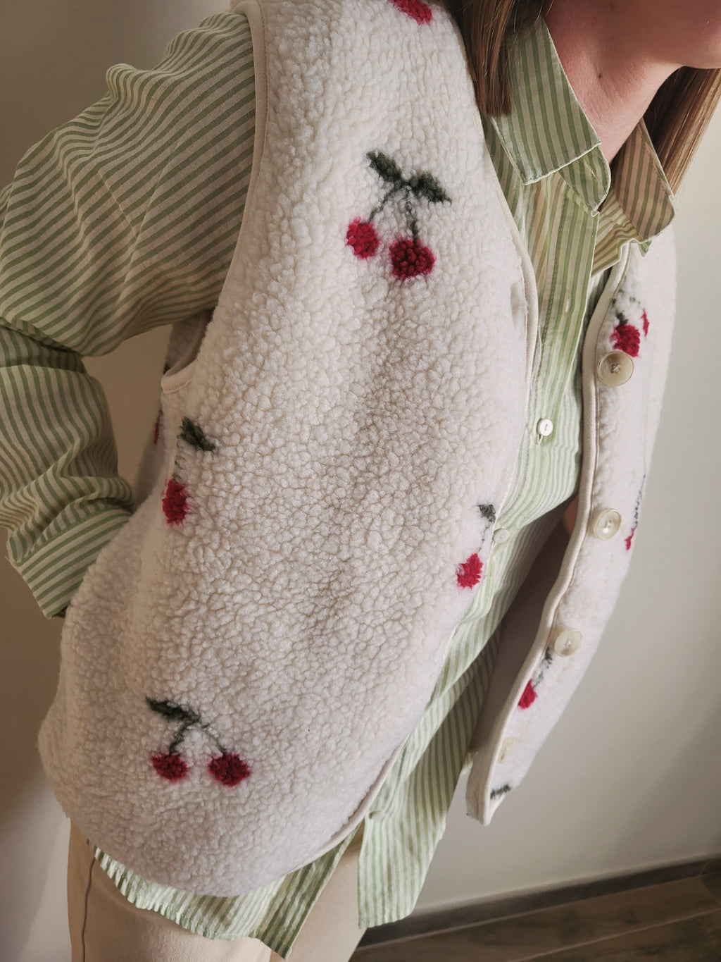 Veste sans manche cerise